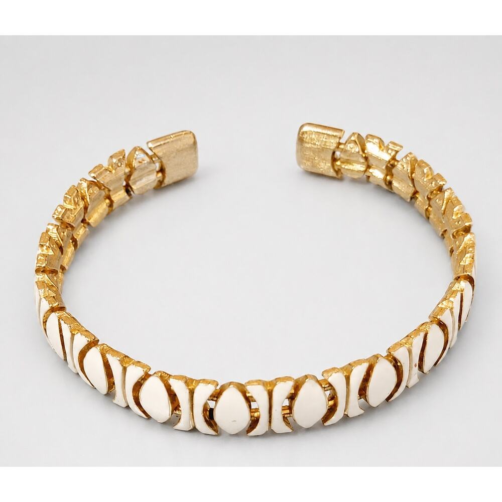 Vintage White Enamel Modernist Cuff Bracelet-‎ Gold-tone Flexible cfb